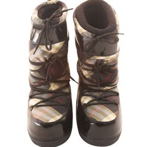**SOLD** Genuine Authentic Burberry Moon Boots - Snow Boots
